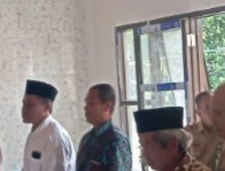 Sejumlah Warga Desa Payaman Rasan-rasan terkait Cara Pemilihan Panitia Pengisian Perangkat Desa