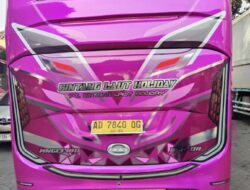 Diduga Mengemudi Ugal-ugalan, Bus Pariwisata Bintang Laut Holiday Nyaris Sebabkan Kecelakaan, Pengguna Jalan Minta Polisi Bertindak