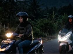 Teror “Bekap Bokong” di Jalan Nasional Alasrejo! Wanita Naik Motor Dilecehkan Pelaku Bermotor Malam Hari, Warga Perempuan Ketakutan Keluar Rumah: Polisi Diminta Tegas Tangkap Oknum Cabul!