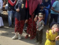 TEROBOSAN DEMOKRASI DI ALASREJO! Kades Admawianto & Panitia Suwono Tantang Batas: “Himbauan Ada, Tapi Suara Rakyat Lebih Utama!” – Ratusan Kelompok Karnaval Guncang Pesisir Banyuwangi