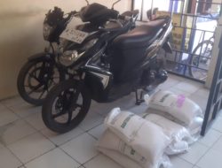 SKANDAL DI ALASBULUH! 62 Karung Beras Bantuan Raib Dicuri Tengah Malam, Pelaku Warga Sendiri Tertangkap CCTV Saat ‘AMBIL’ Berkali-kali
